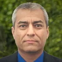 Hamid Khosrowabadi Headshot